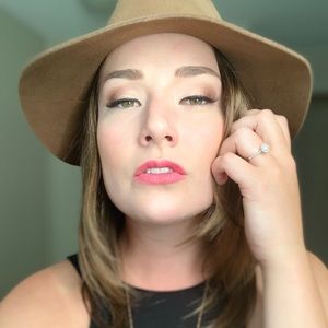 Meet your Posher, Jaclyn